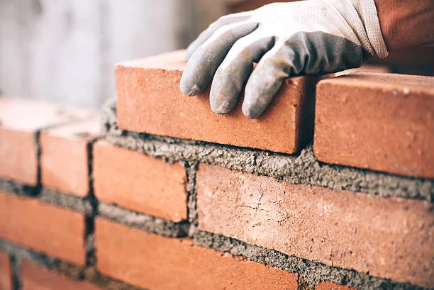 Terceirização de trabalhadores na construção civil